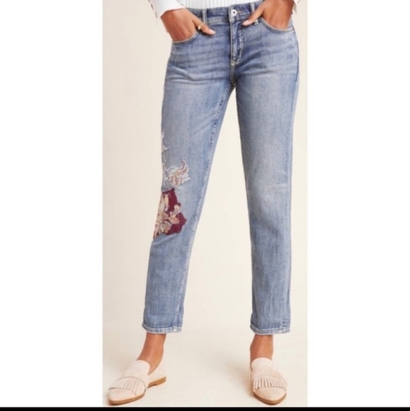 Anthropologie Denim - |Pilcro| Embroidered Slim Boyfriend Jeans